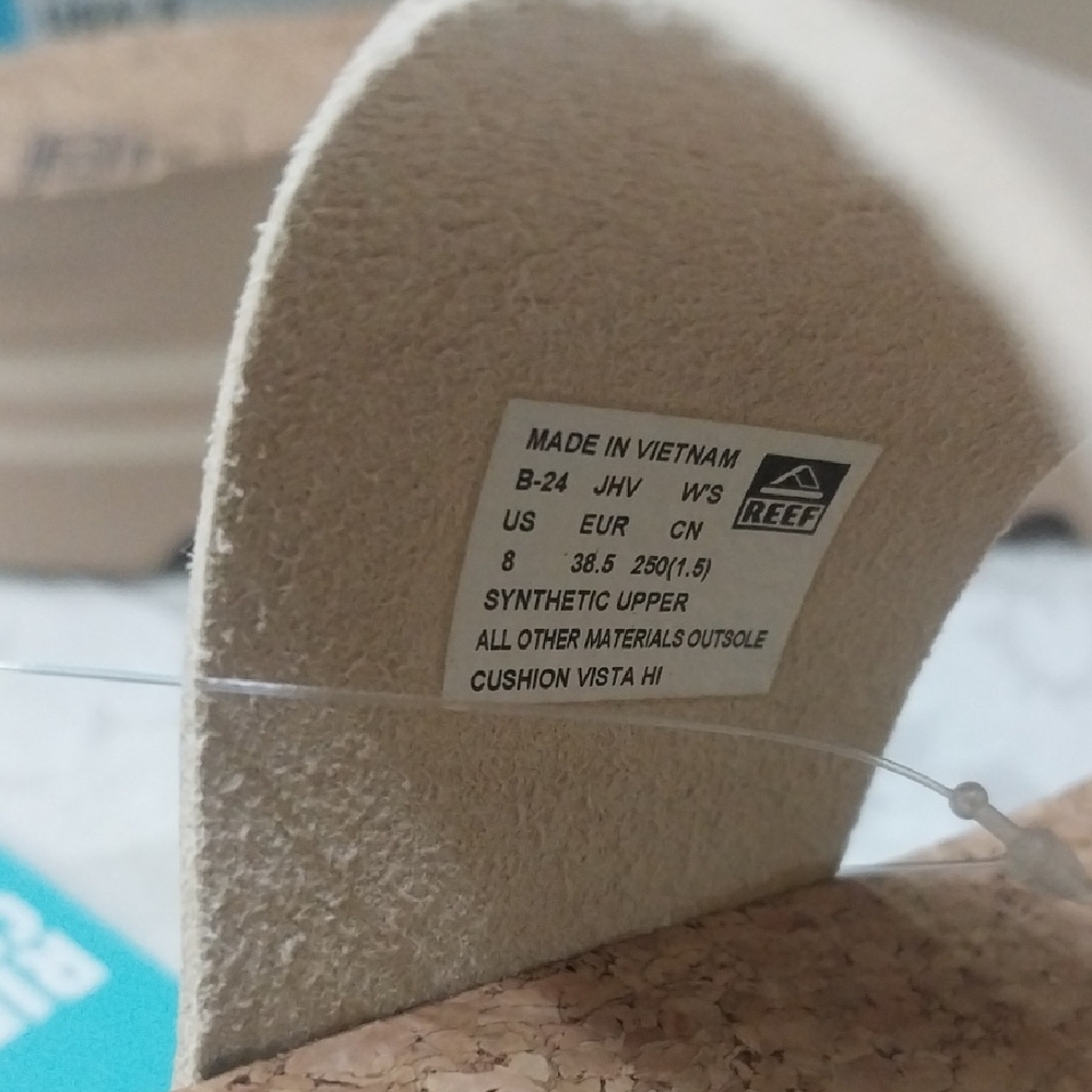 New Womens Size 8 Reef Tan Double Strap Cork Sandals. - Picture 7 of 8